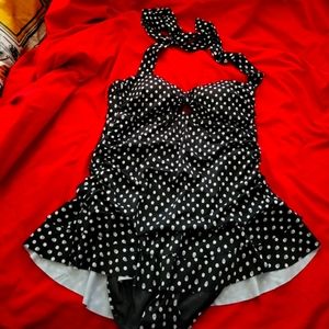 TORRID Size 3 Skull & Dots Bathing Suit Convertable Straps Plus Size